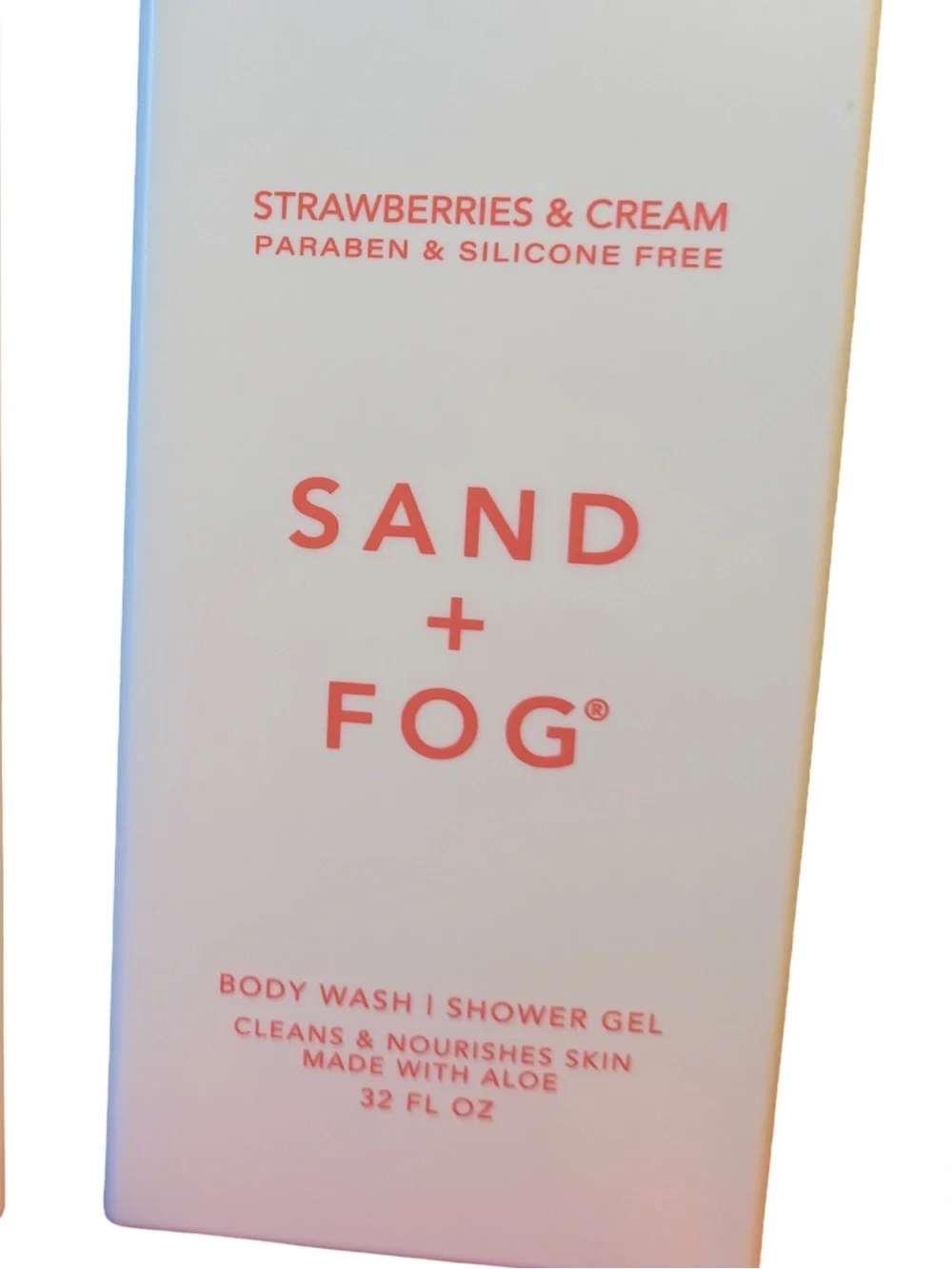 SAND + FOG NWT Qty of 2 Strawberries & Cream Body Wash Shower Gel 32 Fl Oz Each